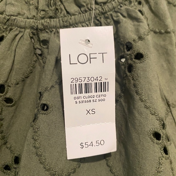 Green eyelet blouse - NEW!! - Picture 2 of 7